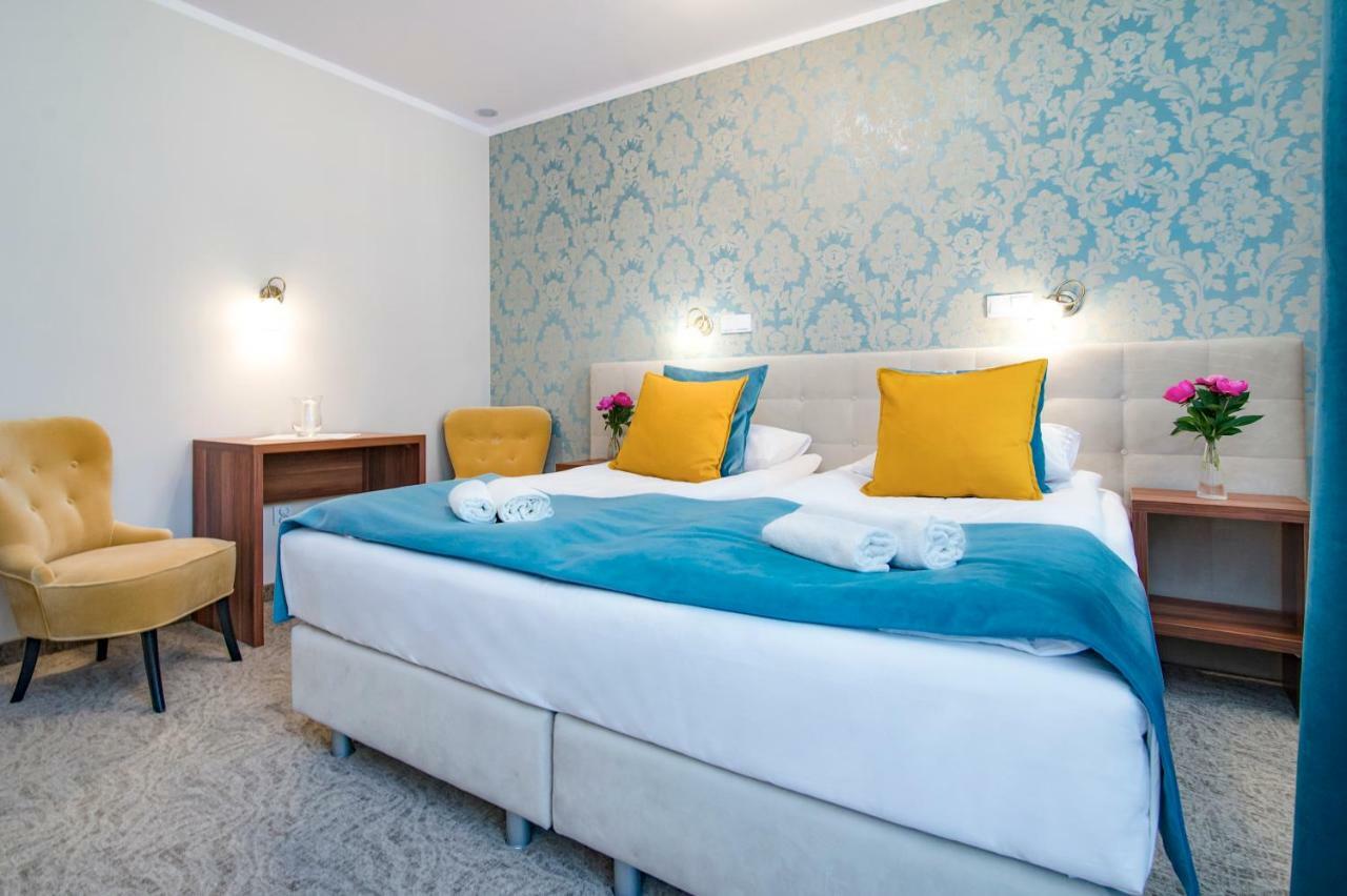 Pod Wzgorzem Bed & Breakfast Frombork Exterior photo
